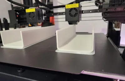 3D printer printing DIY Ziploc bag holders
